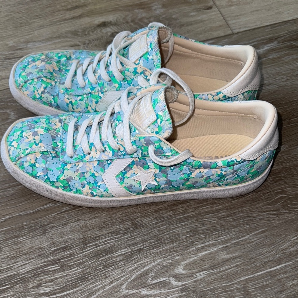 Converse Low Top Sneakers in Blue, Green, White Confetti Print